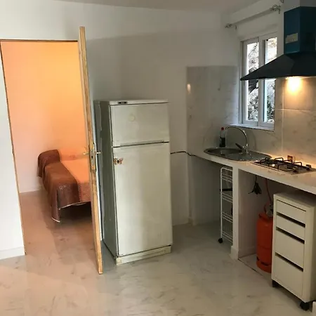 Casa-h -pequeno Conjunto Casas Adosados